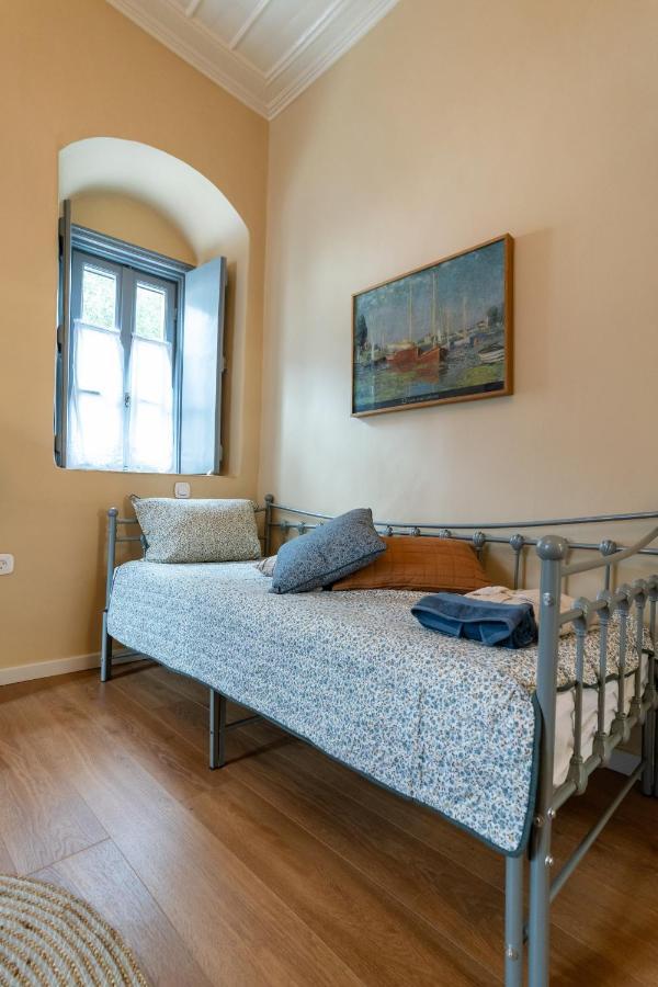 Englezena'S Guesthouse Leonídion Extérieur photo